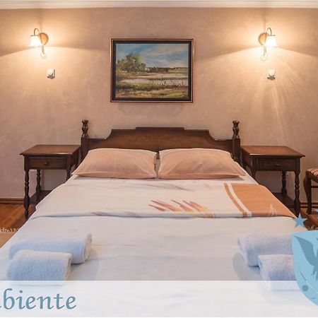 Hotel Ambiente Podgorica Buitenkant foto