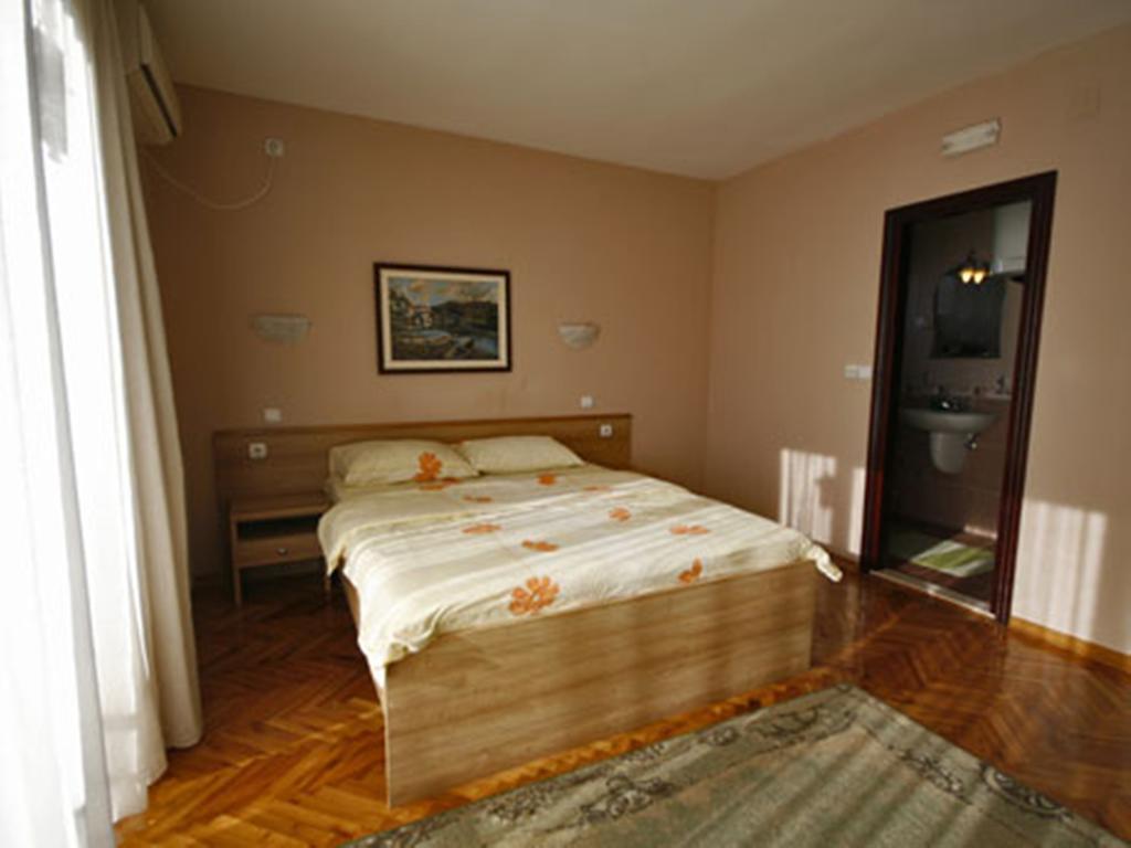 Hotel Ambiente Podgorica Kamer foto