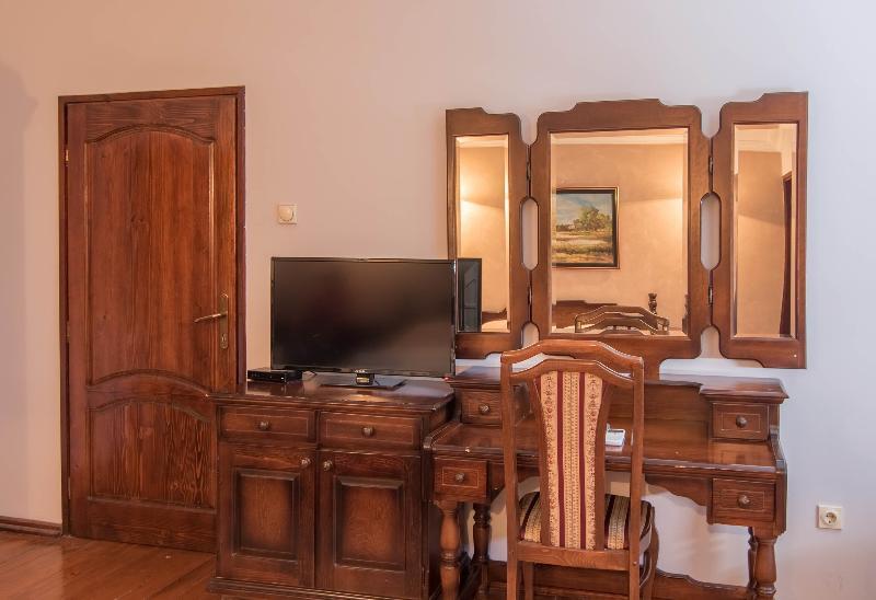 Hotel Ambiente Podgorica Buitenkant foto